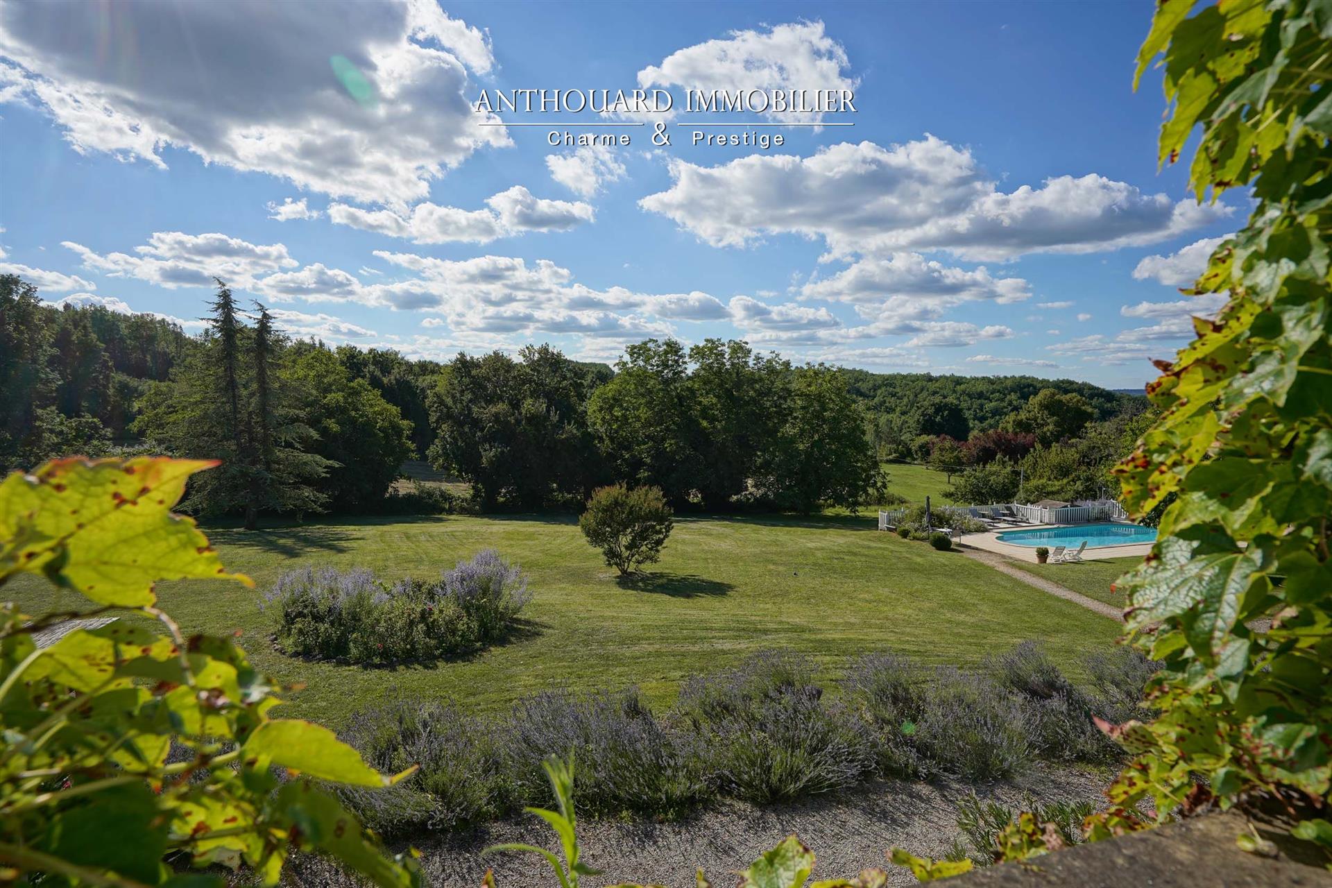 Charming estate, Gîte, swimming pool