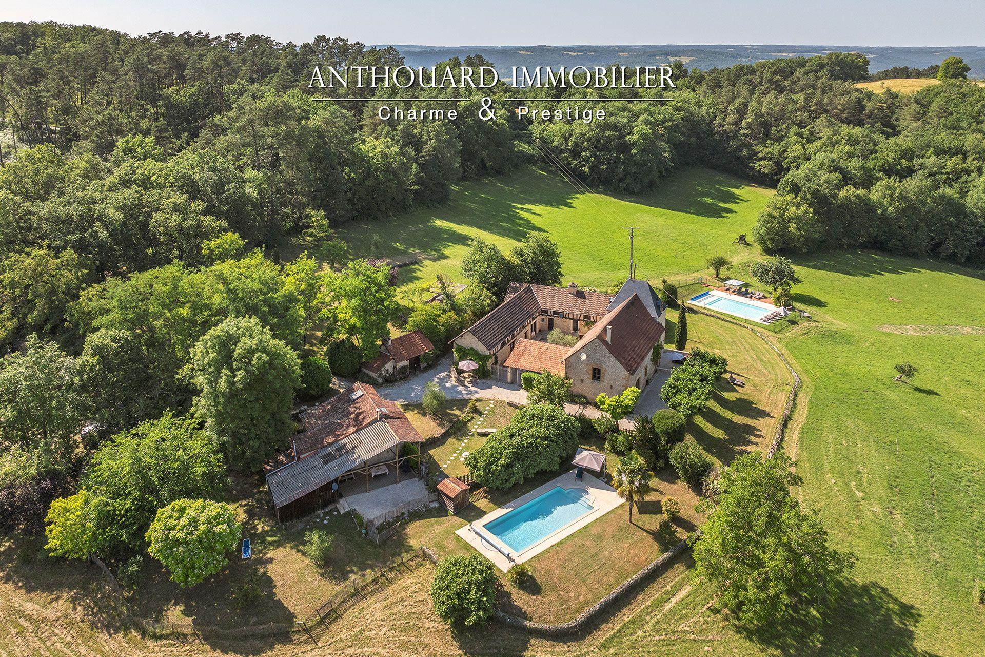 Remarkable charming residence on 26ha