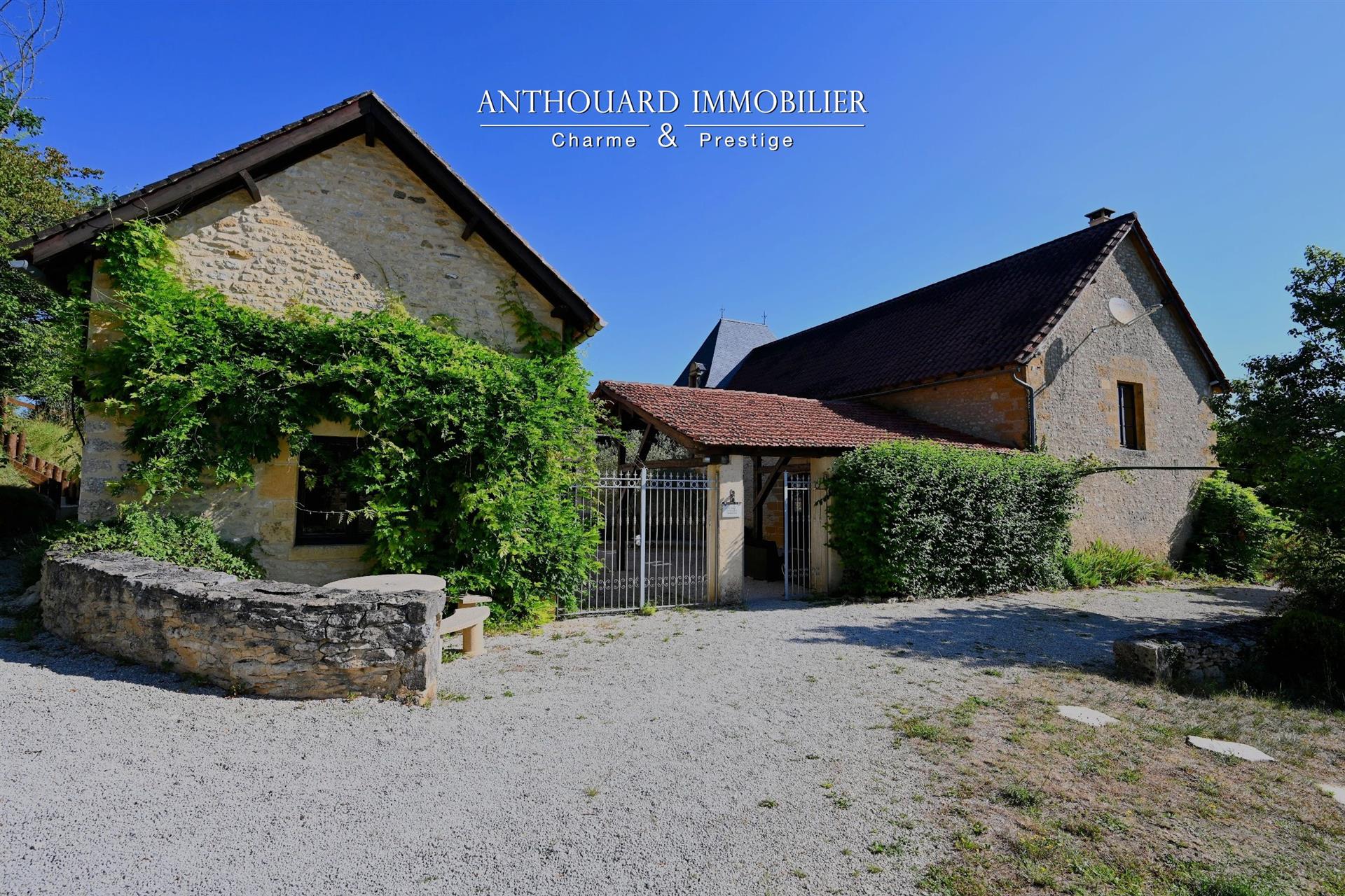 Remarkable charming residence on 26ha