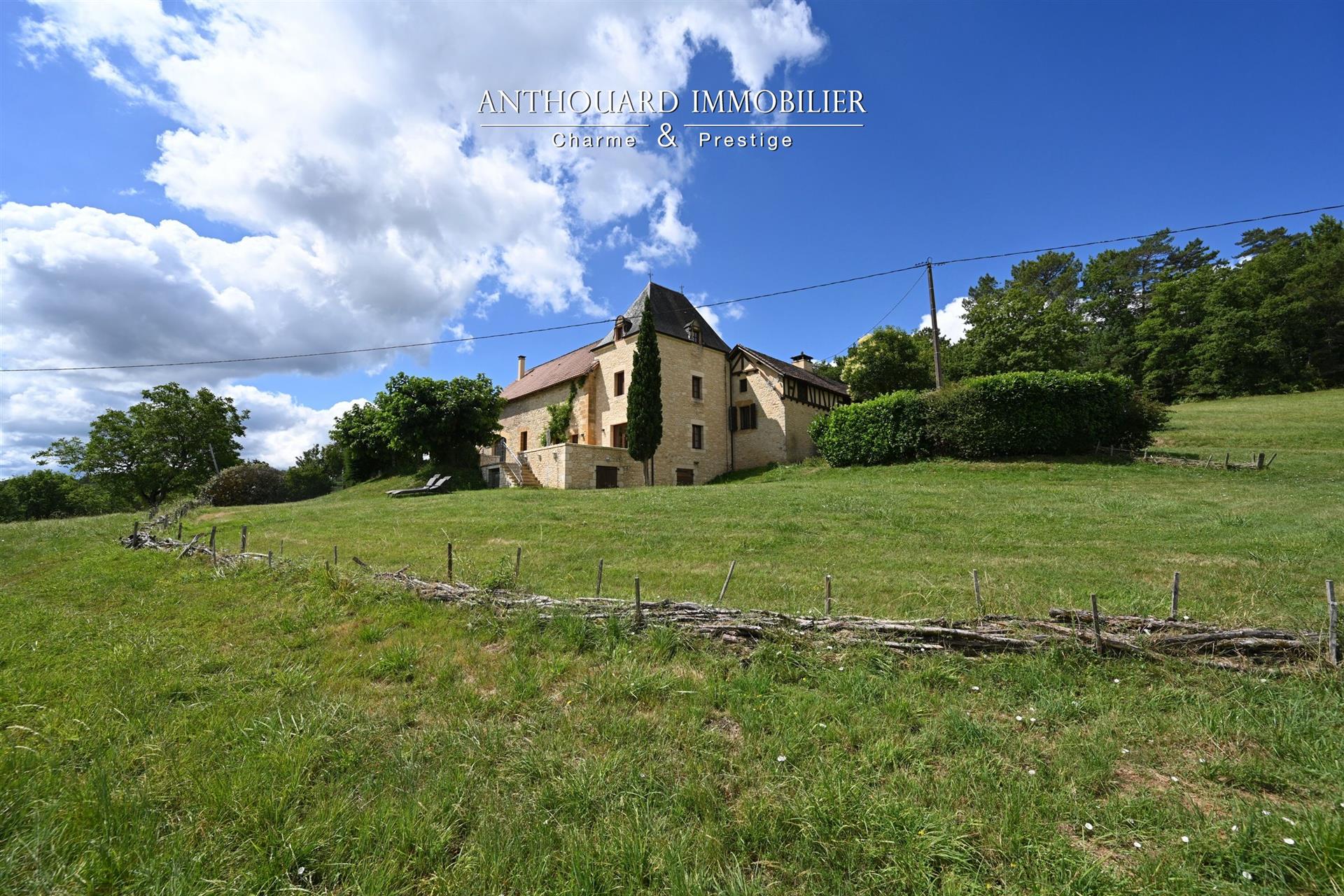 Remarkable charming residence on 26ha