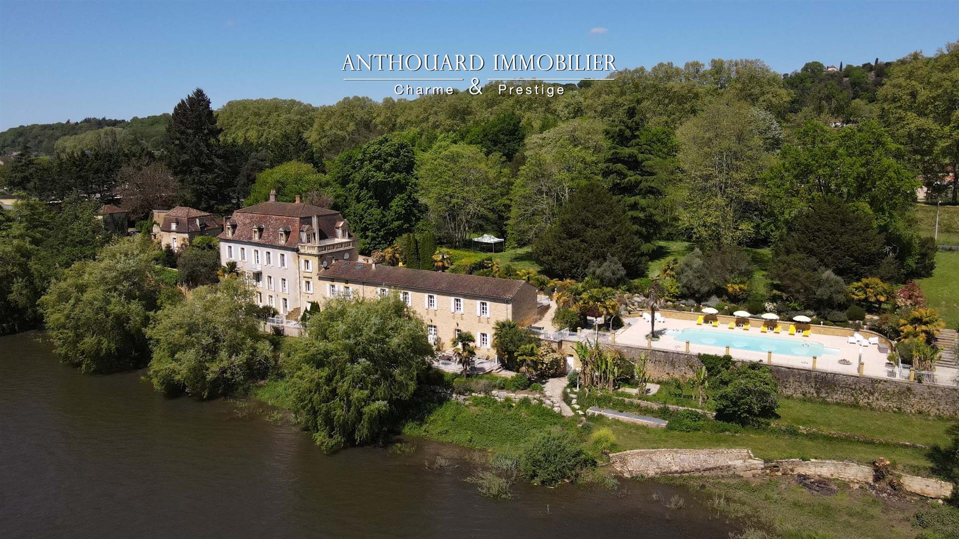 Superb Maison de Maître and its Gîtes