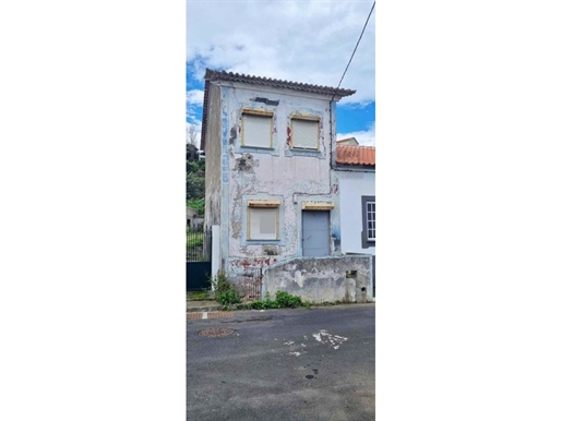 Venda de Casa - Moradia para reabilitar - Vila Nova, Praia da Vitória, Ilha Terceira, Açores