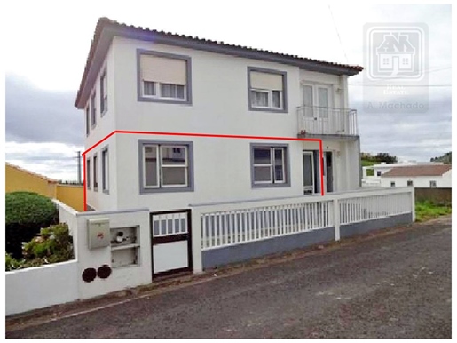 Sale of 2 bedroom flat with patio - Conceição, Horta, Faial Island, Azores