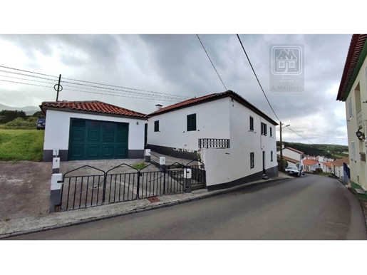 Verkoop van Huis / Vrijstaand Huis met Garage en bijgebouw - São Pedro de Nordestinho, Noordoosten,