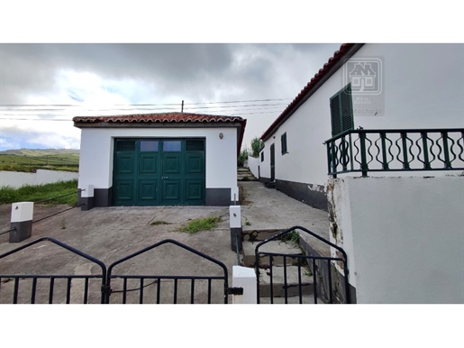 Vente De Maison / Maison Individuelle avec Garage et annexe - São Pedro de Nordestinho, Nord-Est, Îl