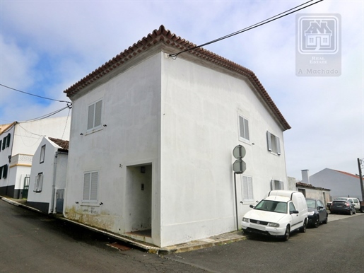 Vente De Maison / Villa T4 avec grand garage - Relva, Ponta Delgada, Île de São Miguel, Açores