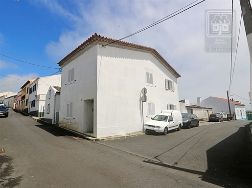 Vente De Maison / Villa T4 avec grand garage - Relva, Ponta Delgada, Île de São Miguel, Açores