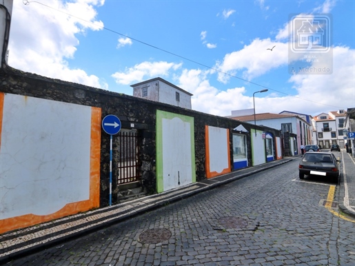 Verkauf von Grossem Gebäude/Gebäude im historischen Zentrum von Ponta Delgada (São José), Insel São