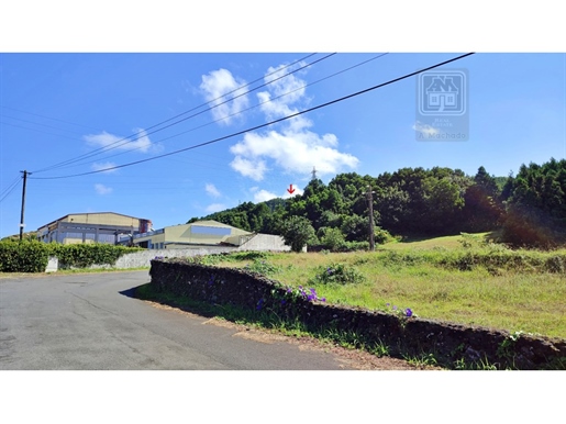 Extensive Land in industrial area with construction potential - Pico da Pedra, Ribeira Grande, São M