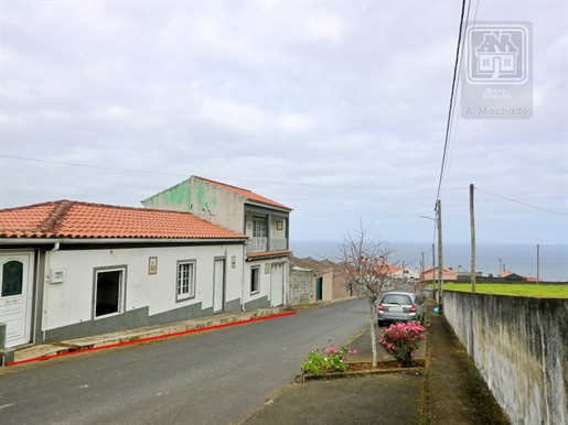 House For Sale - Villa with sea view - Maia, Ribeira Grande, São Miguel Island, Azores