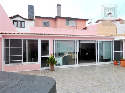 Sale Of Villa / Villa With Swimming Pool - Relva, Ponta Delgada, São Miguel Island, Azores