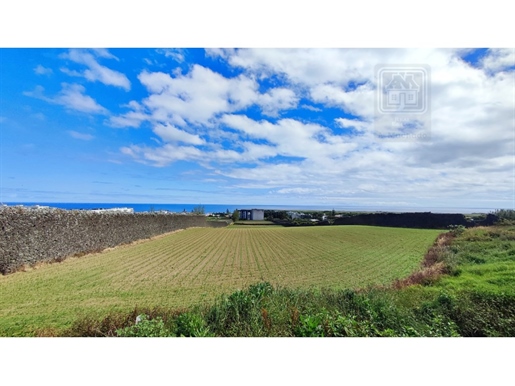 Verkoop van grond met potentieel voor de bouw - São José, Ponta Delgada, São Miguel Island, Azoren