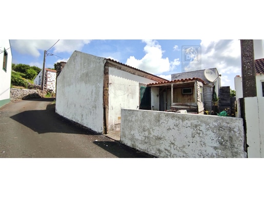 Sale Of House / House in Lomba, Lajes das Flores, Flores Island, Azores