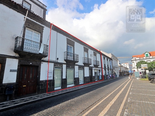 Sale of Building for Housing and Commerce - City Center Ponta Delgada (São José), São Miguel Island,