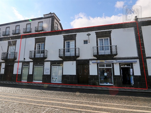 Venta de Edificio para Vivienda y Comercio - Centro de la ciudad Ponta Delgada (São José), Isla de S