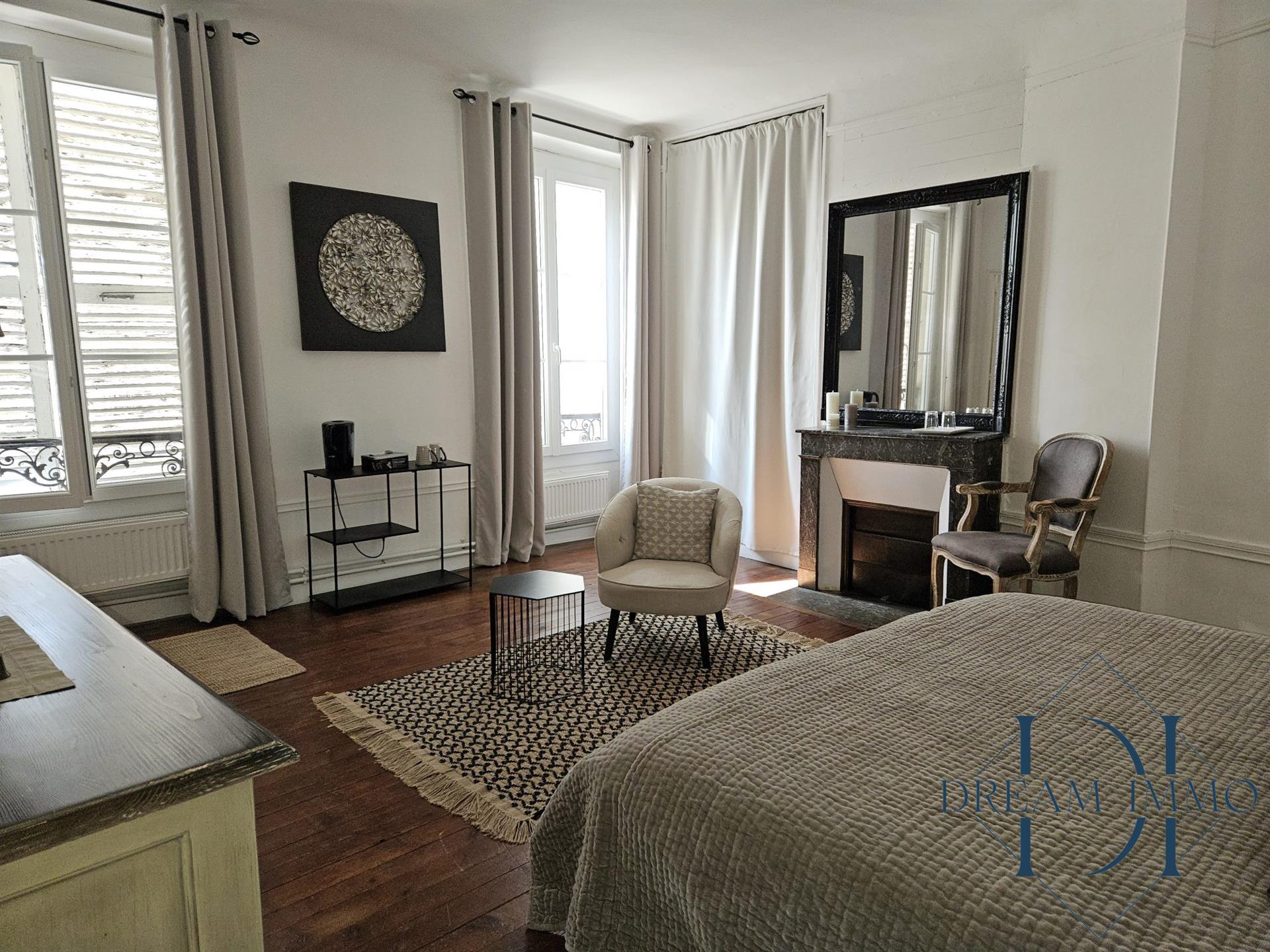 4 bedroom villa and loft 100 m² in the heart of the village