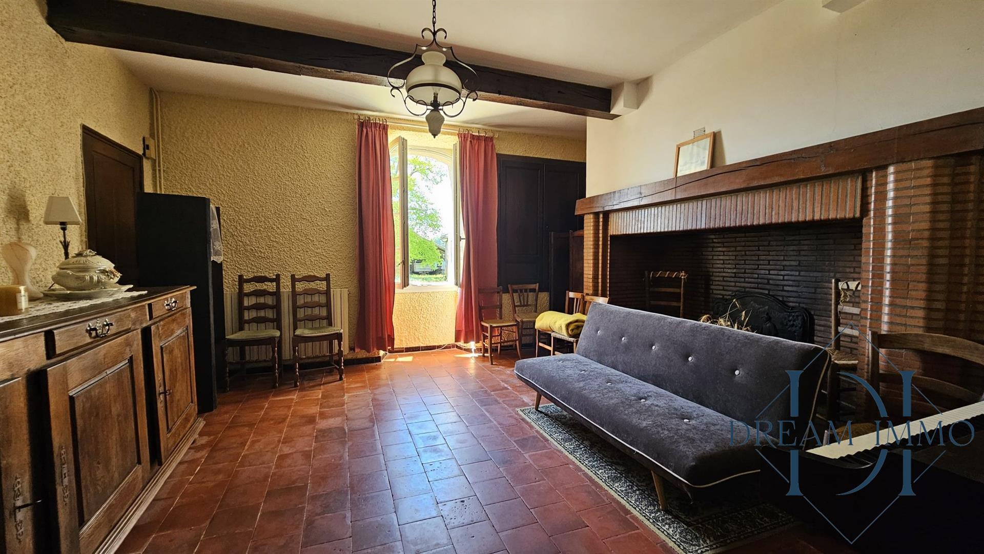Gascony Pyrenees View, inhabited property on more than 12