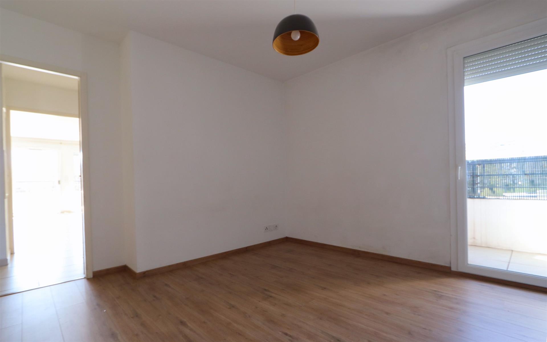 Cumpărare: Apartament (74000)