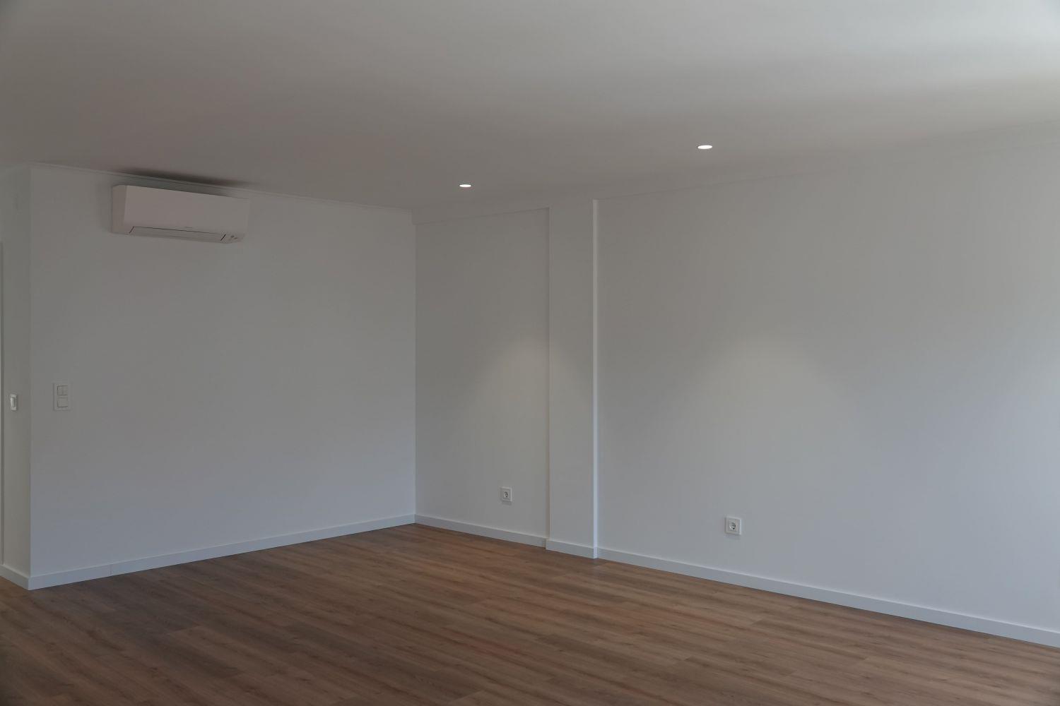 Purchase: Apartment (2890)