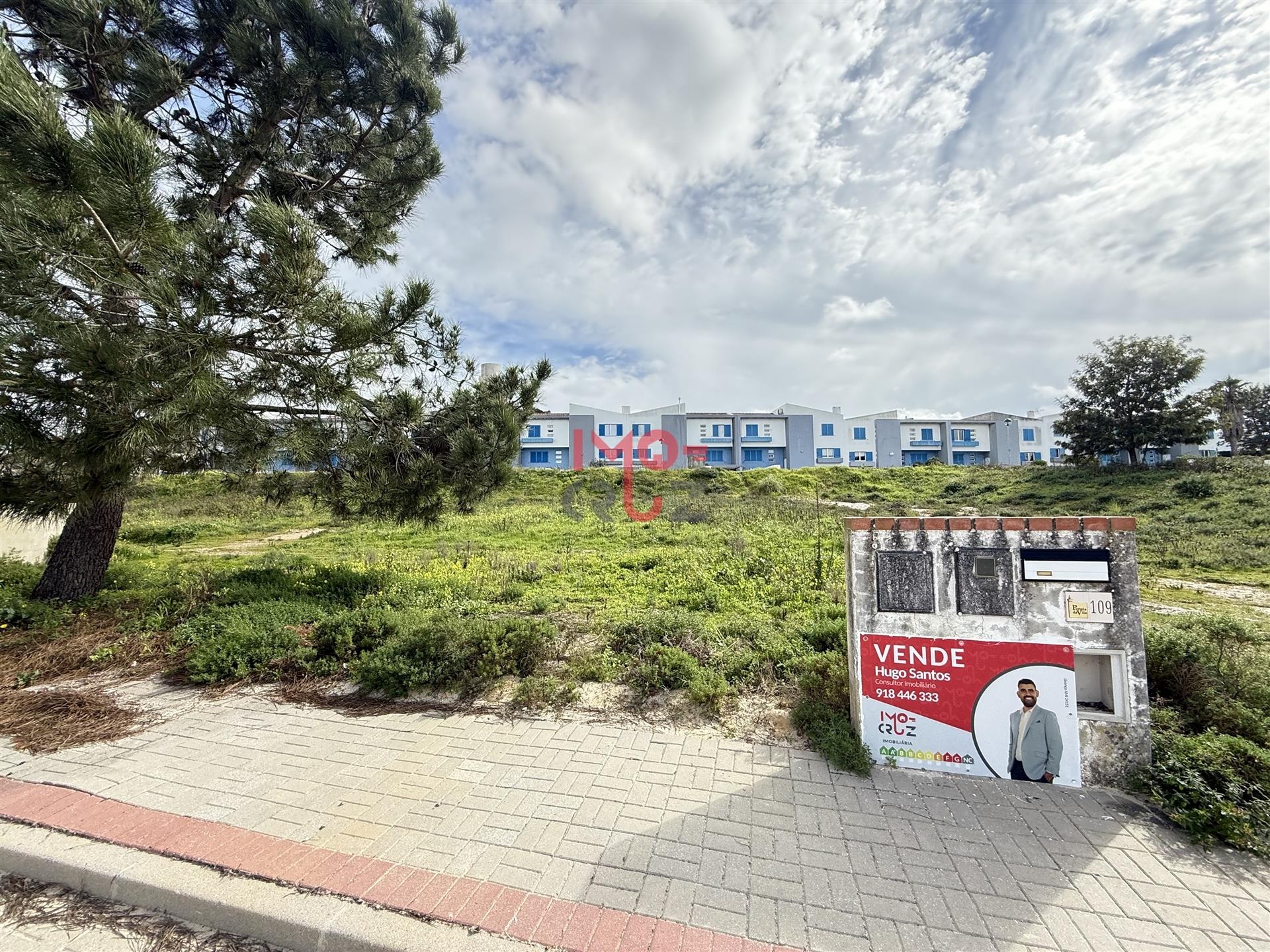 Terreno Urbano Venta en Torres Vedras (São Pedro, Santiago, Santa Maria do Castelo e São Miguel) e M