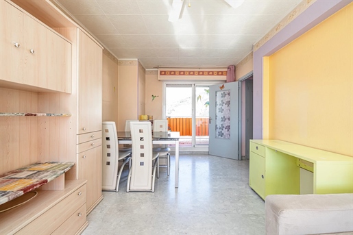 Verkoop Nice Pasteur - Bovenste verdieping - 2 kamers - terras - garage