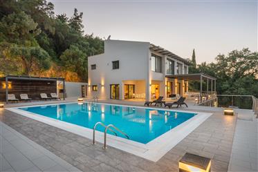 Luxury Beach Beach Villa 489 Tm Corfu 