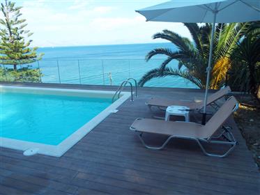 Luksusowa willa nad morzem z basenem Korfu