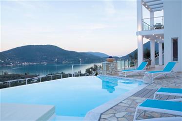 2 Villas de Luxe Nouvellement Construites Nidri Lefkada