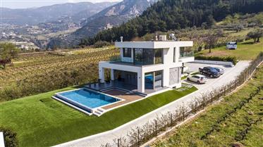 Luxury Villa 292 Sq.M.-Patras