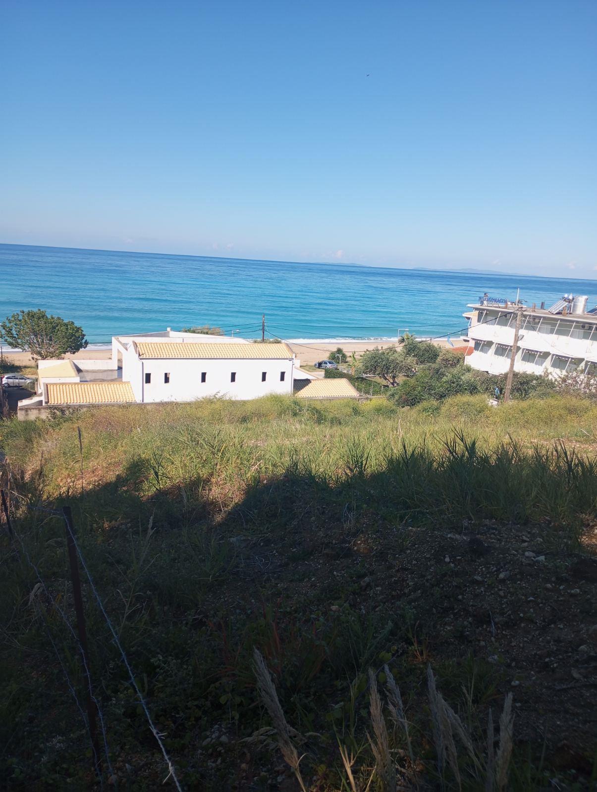Land Plot 4,000 m² Vrachos Beach