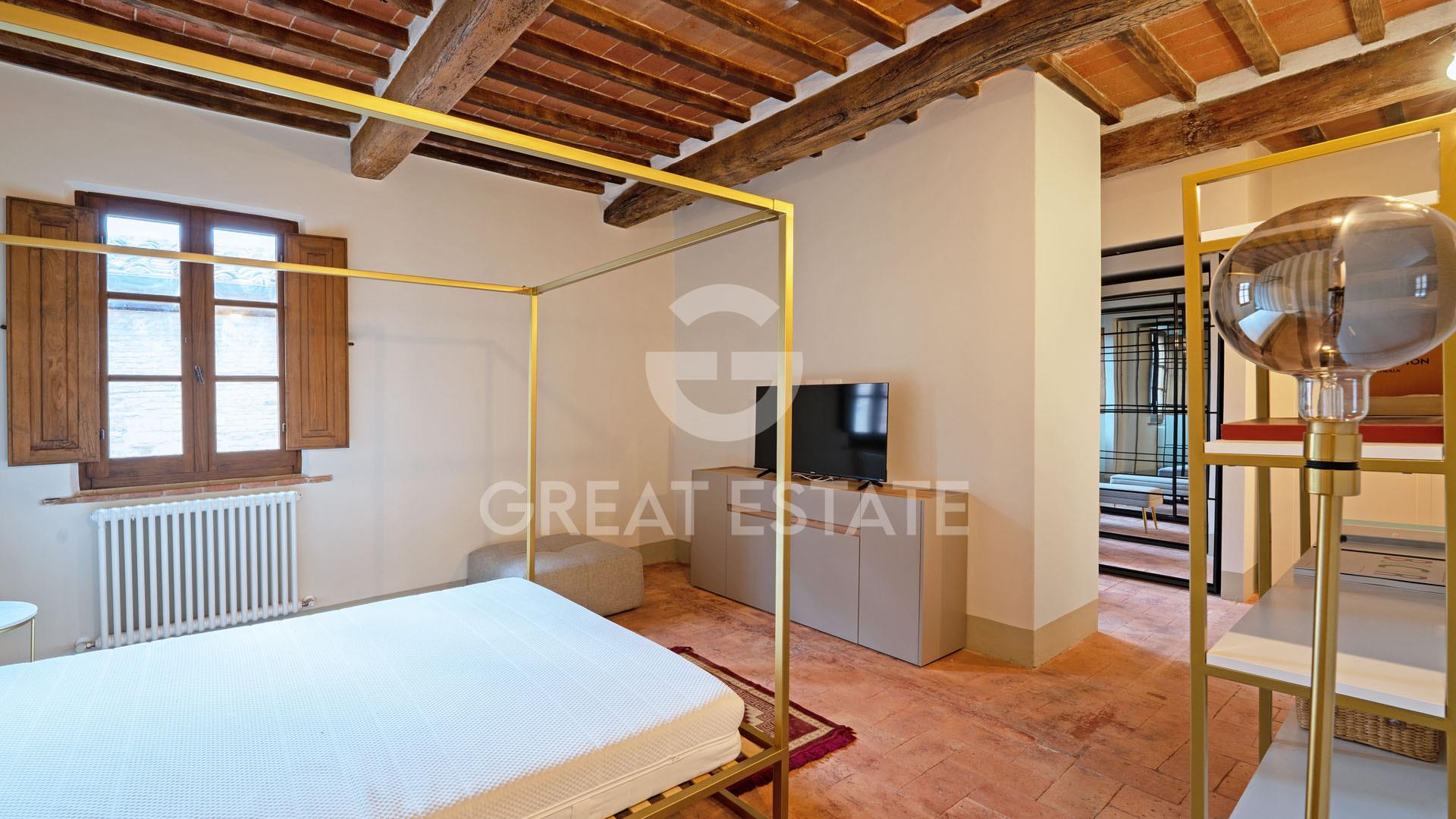 Purchase: Apartment (53049)