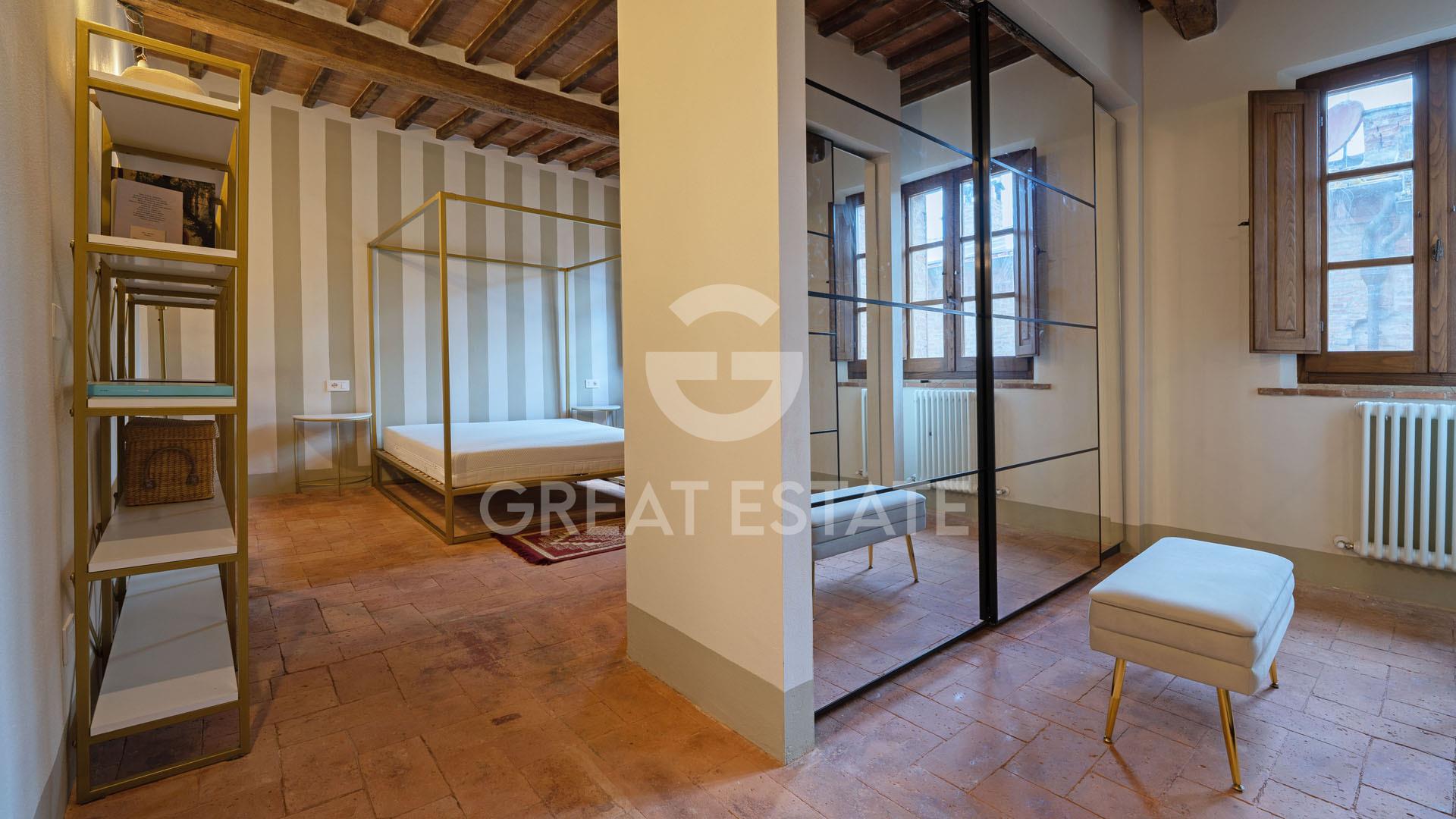 Purchase: Apartment (53049)