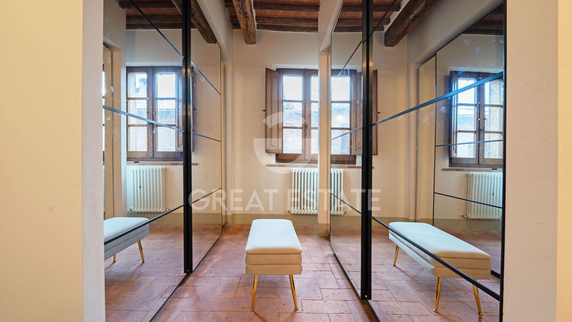 Purchase: Apartment (53049)