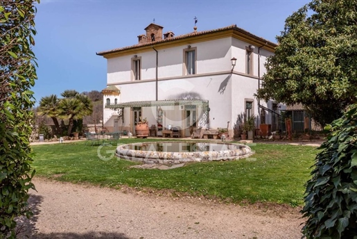 Purchase: House (02100)