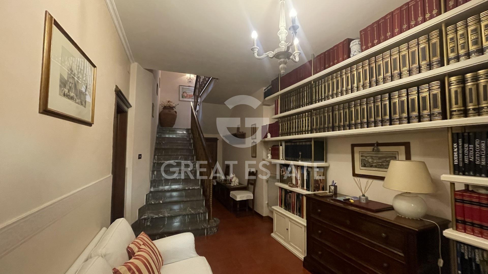 Purchase: Apartment (53019)