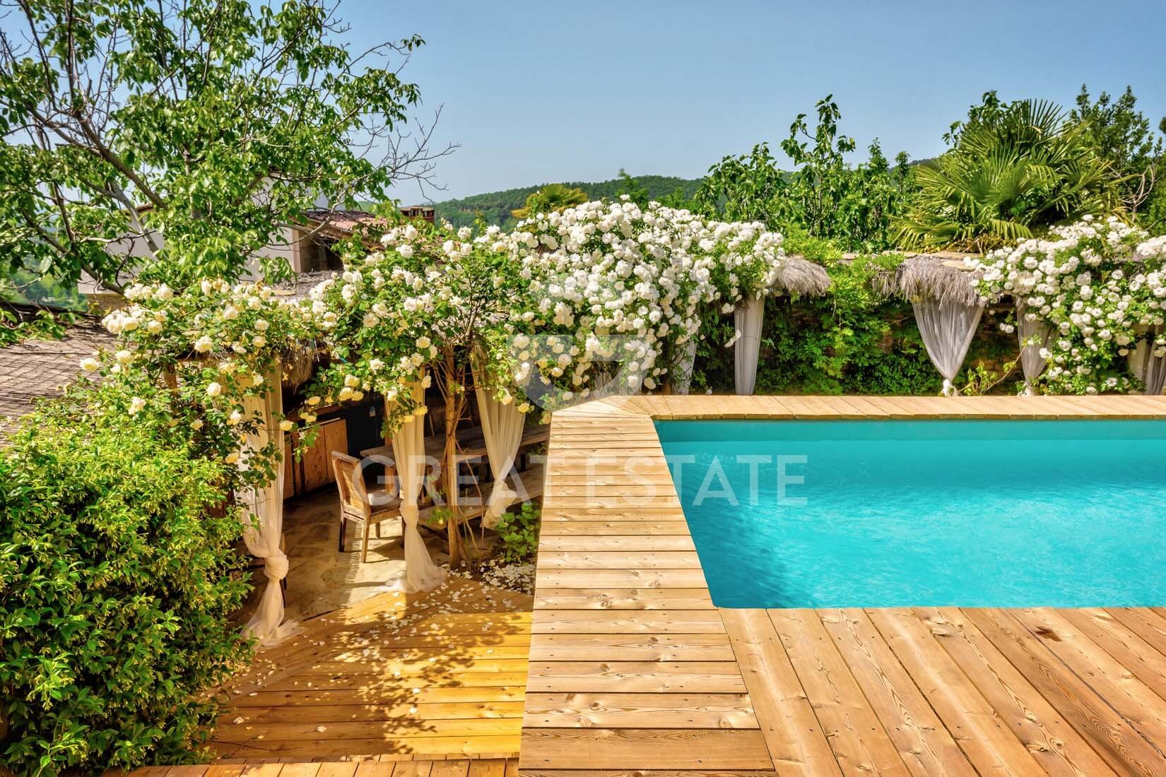 Purchase: House (52100)