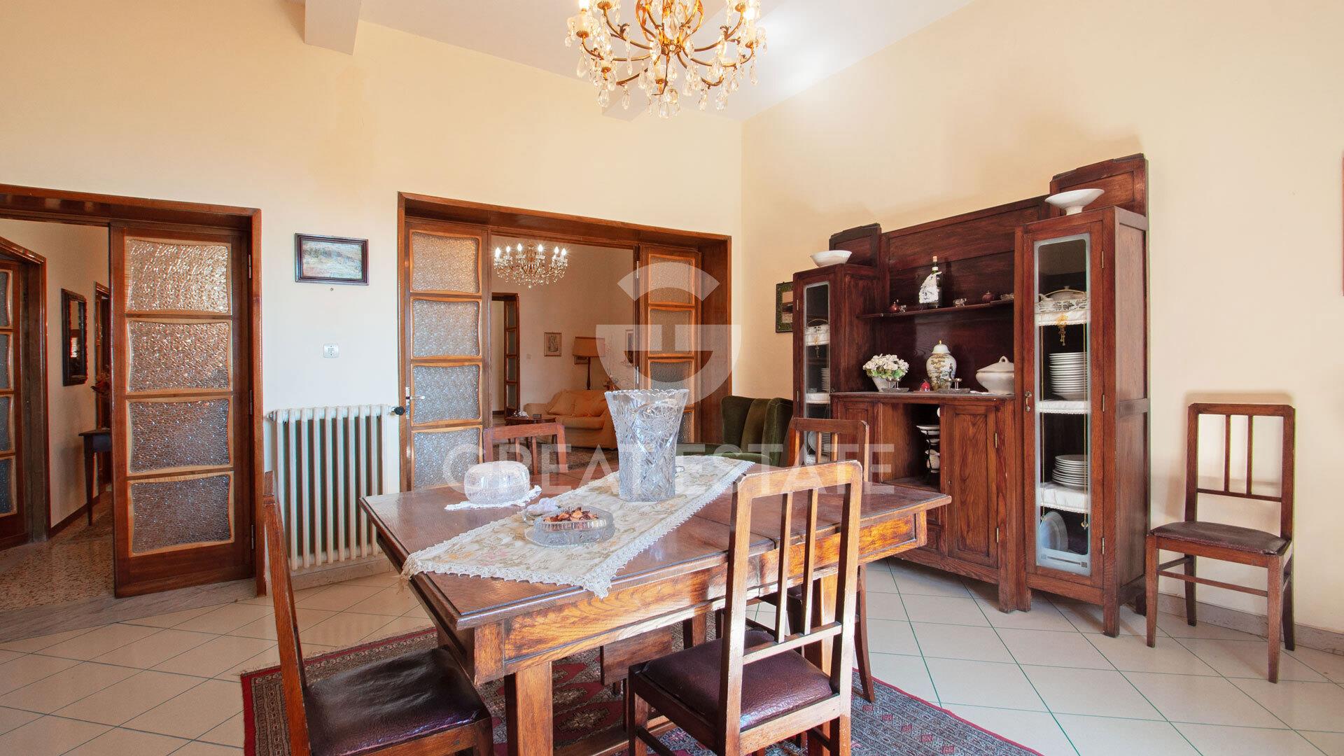 Purchase: Apartment (53045)