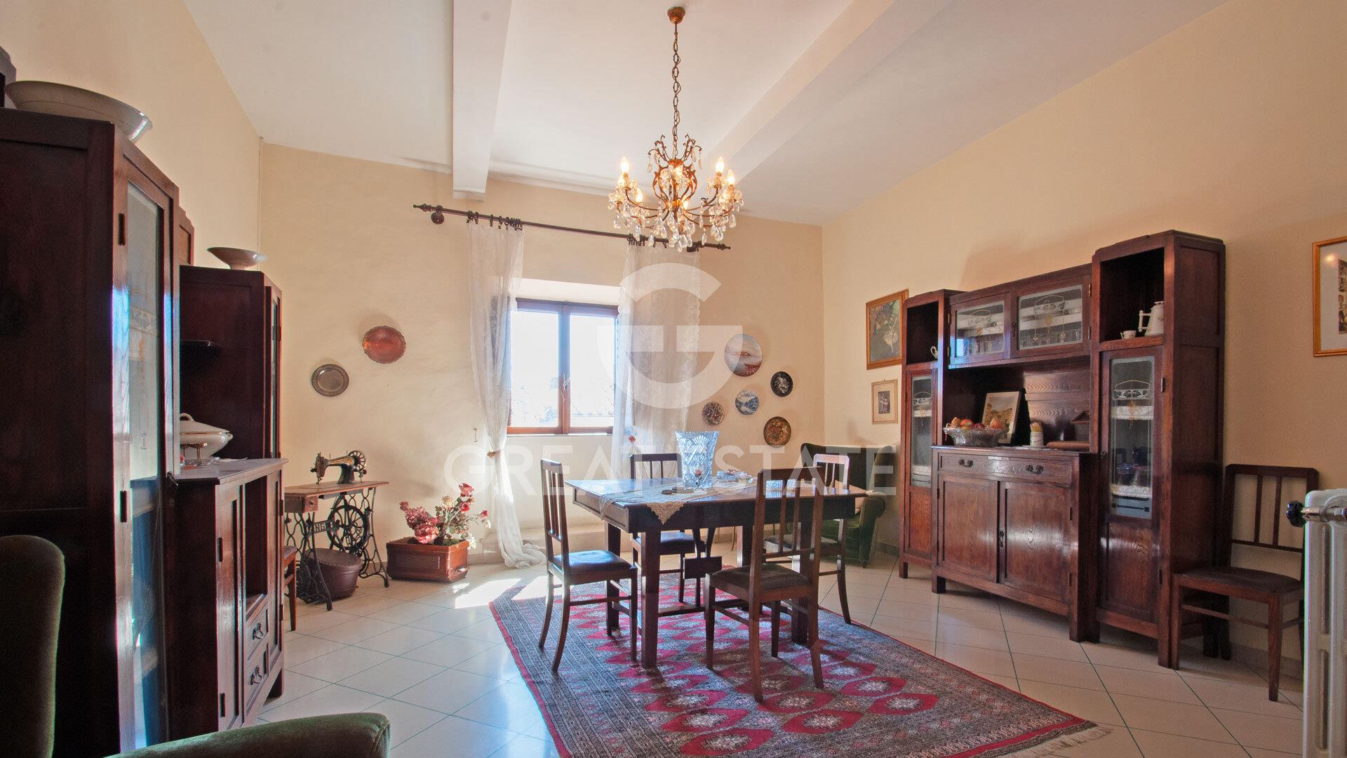 Purchase: Apartment (53045)
