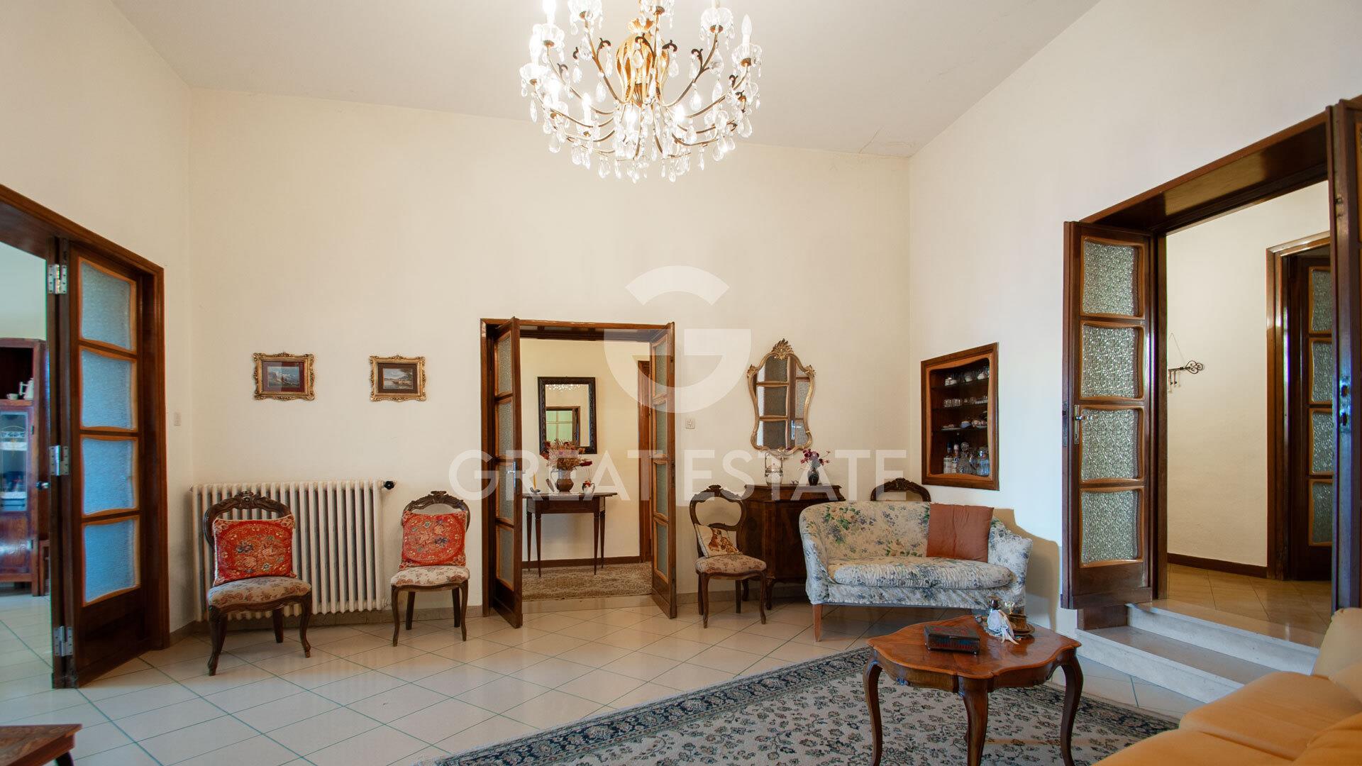 Purchase: Apartment (53045)