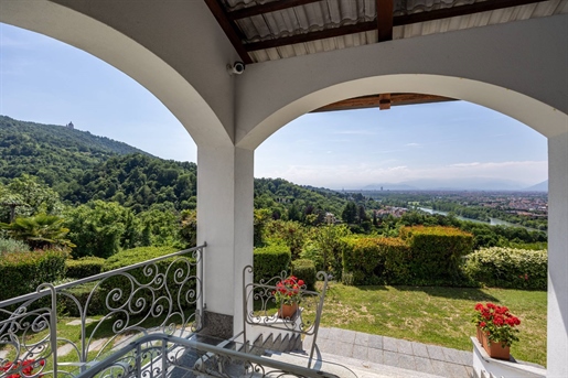 Freistehende Villa von 680 m2 in San Mauro Torinese