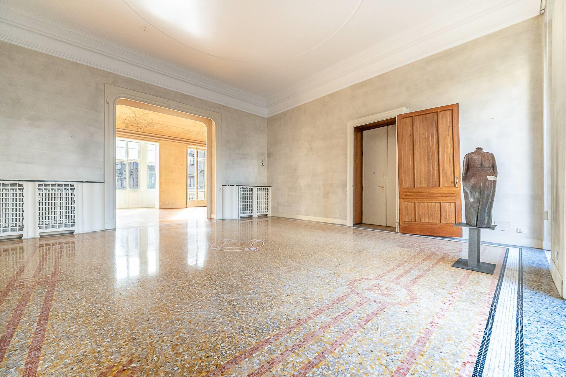 Apartment 407 m2 in Torino