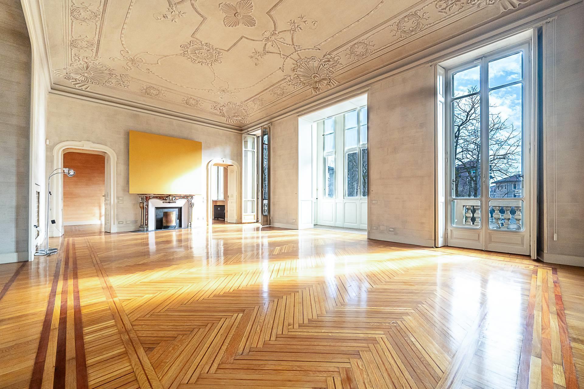 Apartment 407 m2 in Torino
