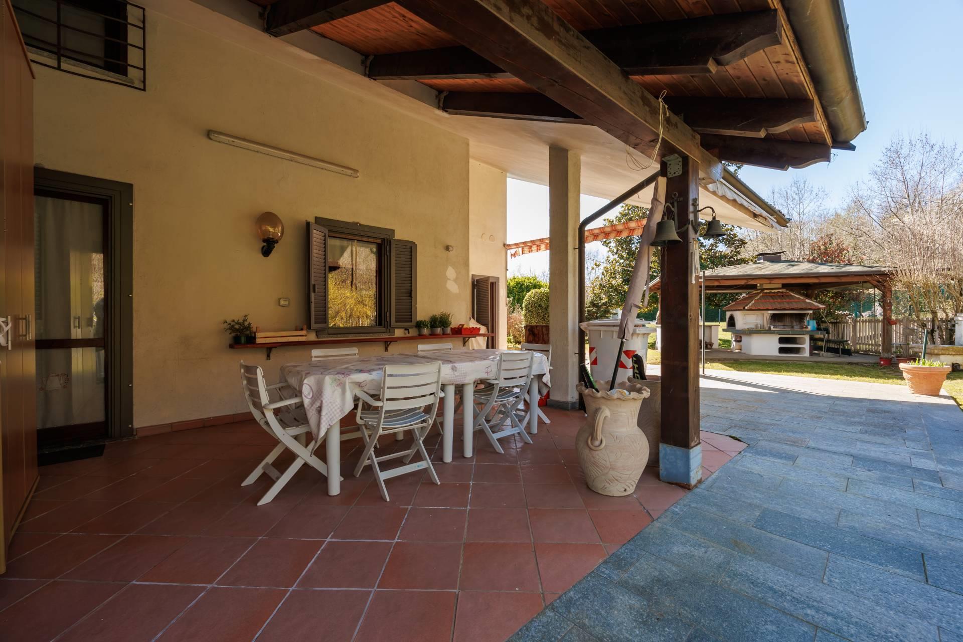 Purchase: House (10090)
