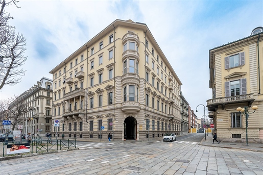 Apartment 196 m2 in Torino