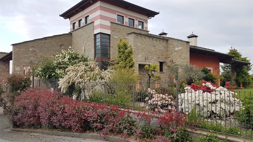 Villa singola di 359 m2 a Bagnolo Piemonte