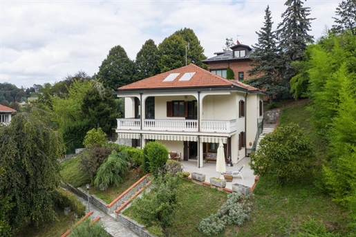 Vrijstaande villa van 300 m2 in Turijn