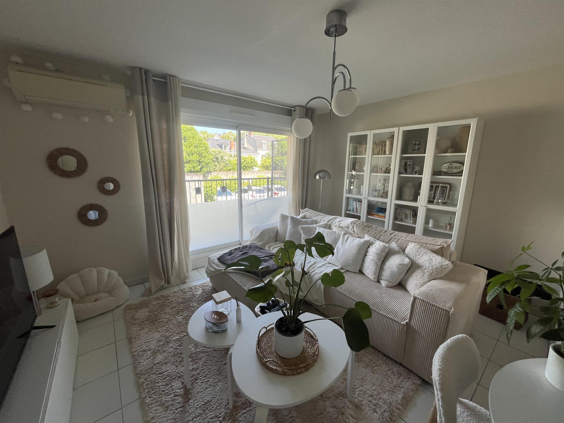 Purchase: Apartment (24000)