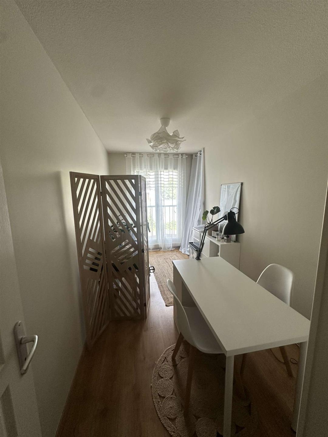 Purchase: Apartment (24000)