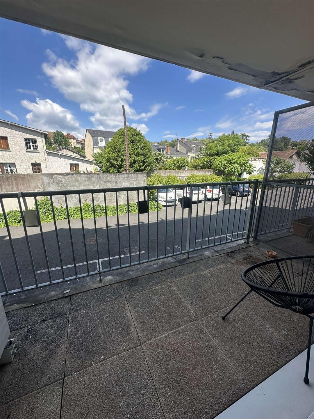 Purchase: Apartment (24000)