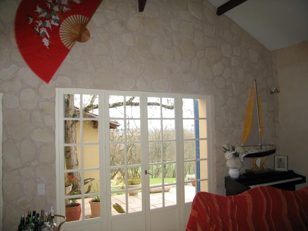 Charmosa propriedade rural de 5 quartos com amplos jardins e estábulos